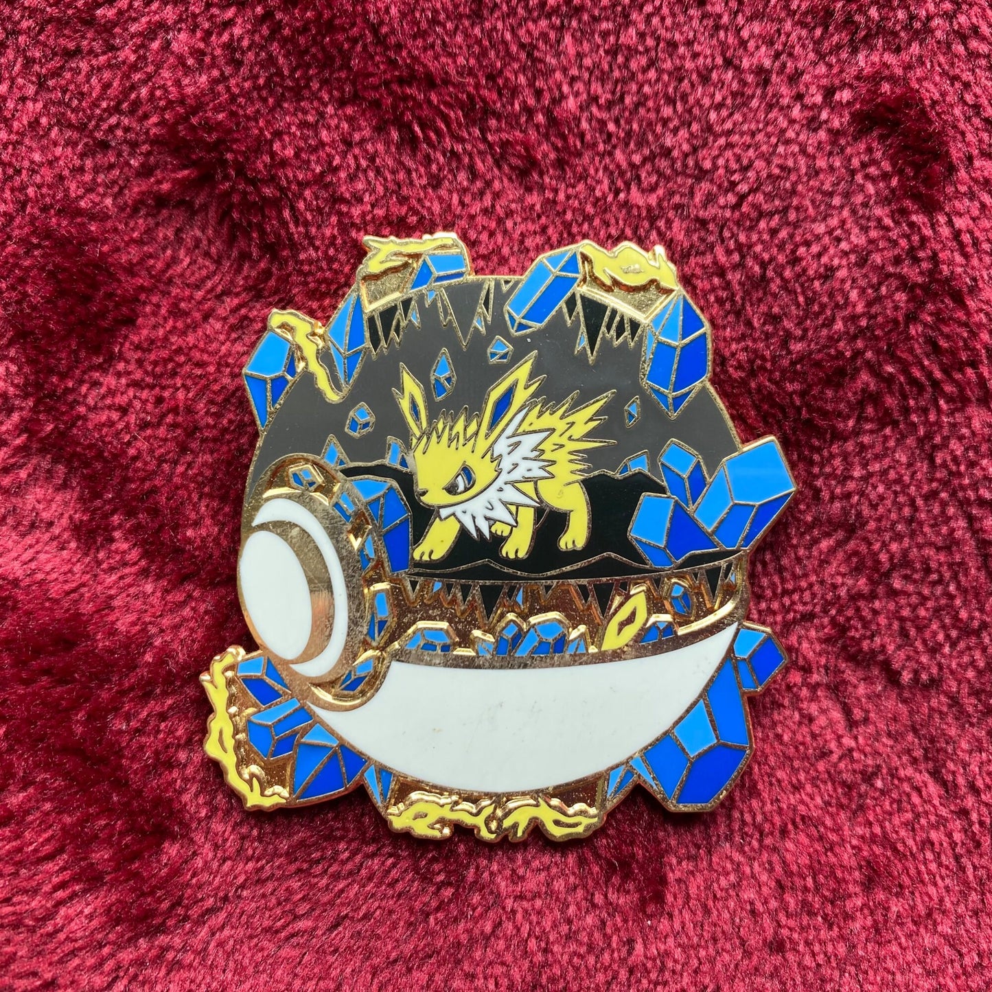 Jolteon Terrarium Enamel Pin